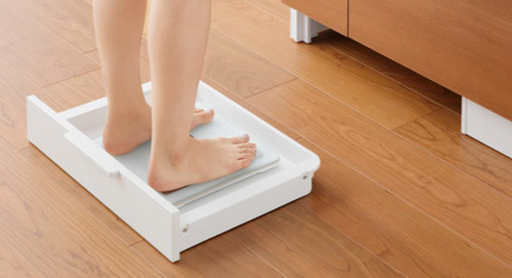 TOTO サクア 体重計収納1