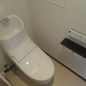横浜市都筑区マンションにて人気のLIXILプレアスでのトイレリフォーム事例