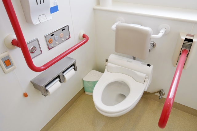 トイレをバリアフリーにしたい人必見！介護リフォームの内容や費用と注意点